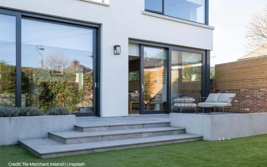 Curb Appeal Makeover: How Artificial Grass Can Transform Your Home’s Exterior